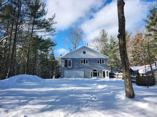 $224,900 | 6395 South Lakeshore Drive, Pentwater, MI 49449