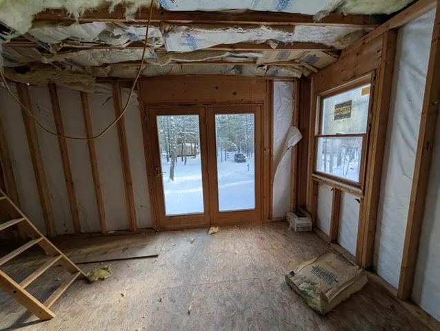 $224,900 | 6395 South Lakeshore Drive, Pentwater, MI 49449