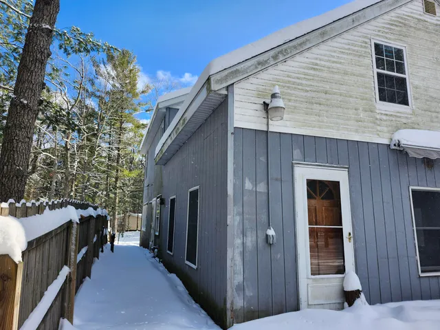 $224,900 | 6395 South Lakeshore Drive, Pentwater, MI 49449