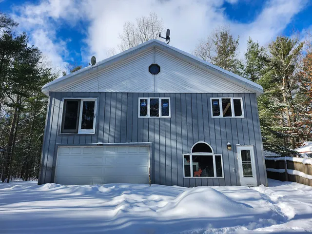 $224,900 | 6395 South Lakeshore Drive, Pentwater, MI 49449