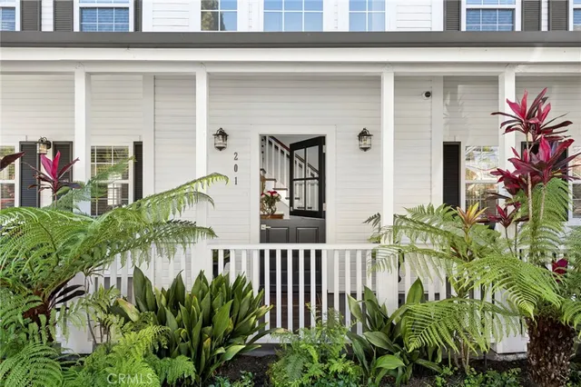 $2,695,000 | 201 East 21st Street, Costa Mesa, CA 92627