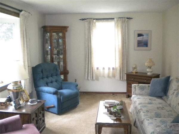 33 Royce Road Marlborough, MA 01752 - Photo 5 of 22 Gallery Image 5