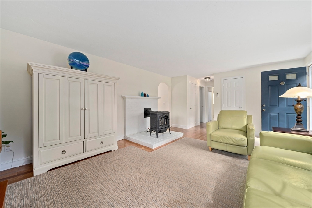 103 Williston Road Bourne, MA 02562 - Photo 9 of 40 a living room with furniture