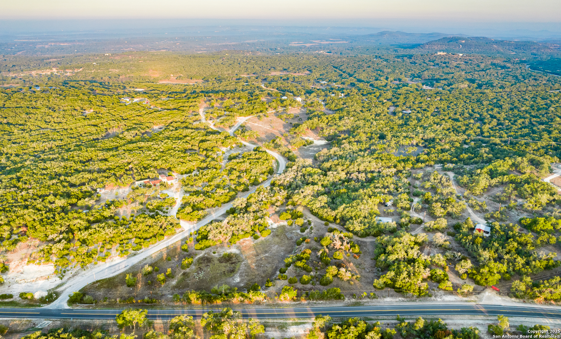 184 Peyton Colony Road Blanco, TX 78606 - Photo 14 of 33 a view of an ocean