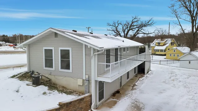 $269,900 | 661 Reynoldswood Road, Dixon, IL 61021