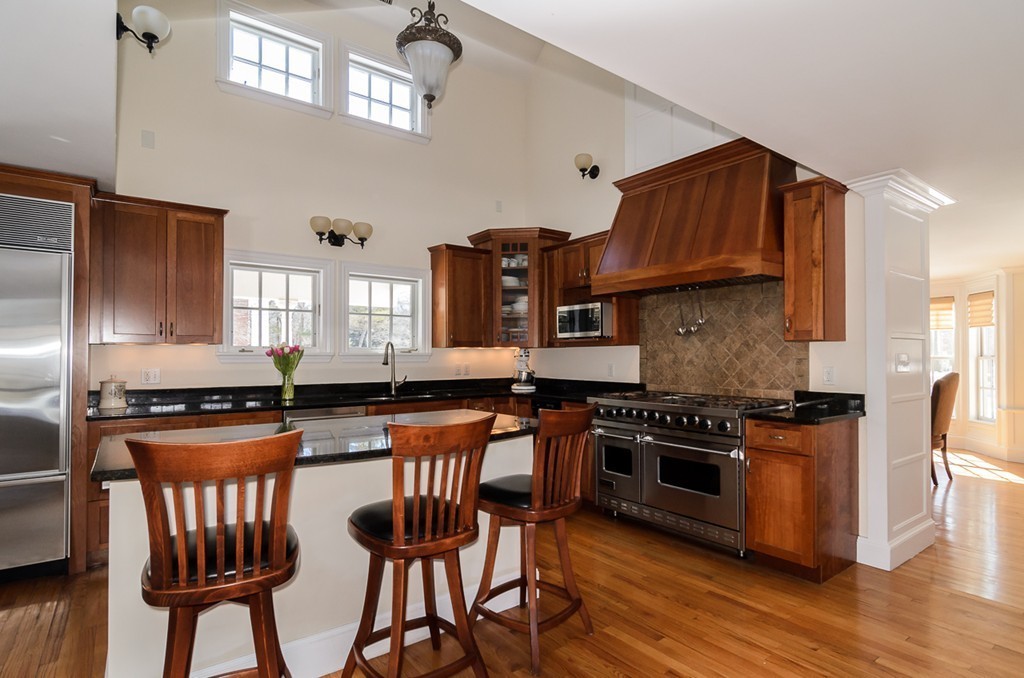 663 Boston Post Road Weston, MA 02493 - Photo 4 of 18