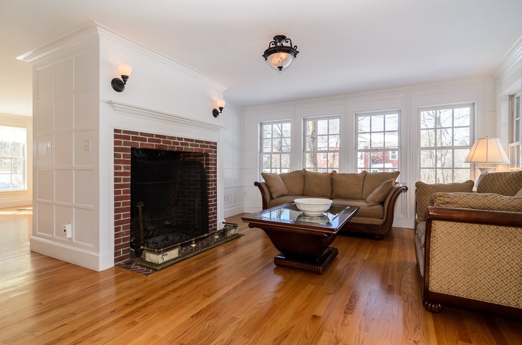 663 Boston Post Road Weston, MA 02493 - Photo 5 of 18