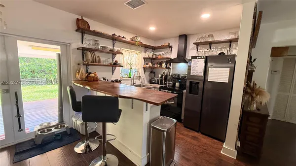 $4,000 | 431 Northwest 107th Street, Unit 431, Miami, FL 33168