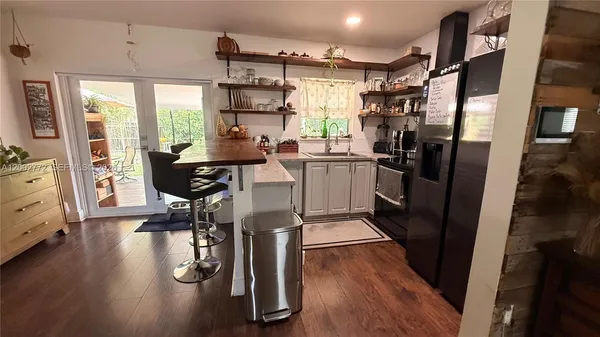 $4,000 | 431 Northwest 107th Street, Unit 431, Miami, FL 33168