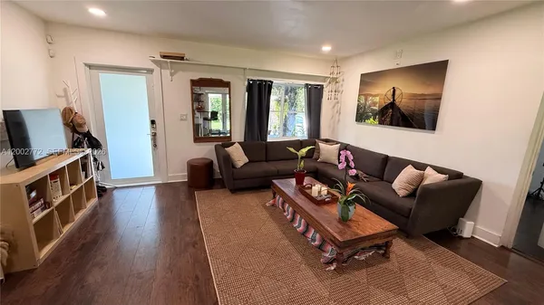 $4,000 | 431 Northwest 107th Street, Unit 431, Miami, FL 33168