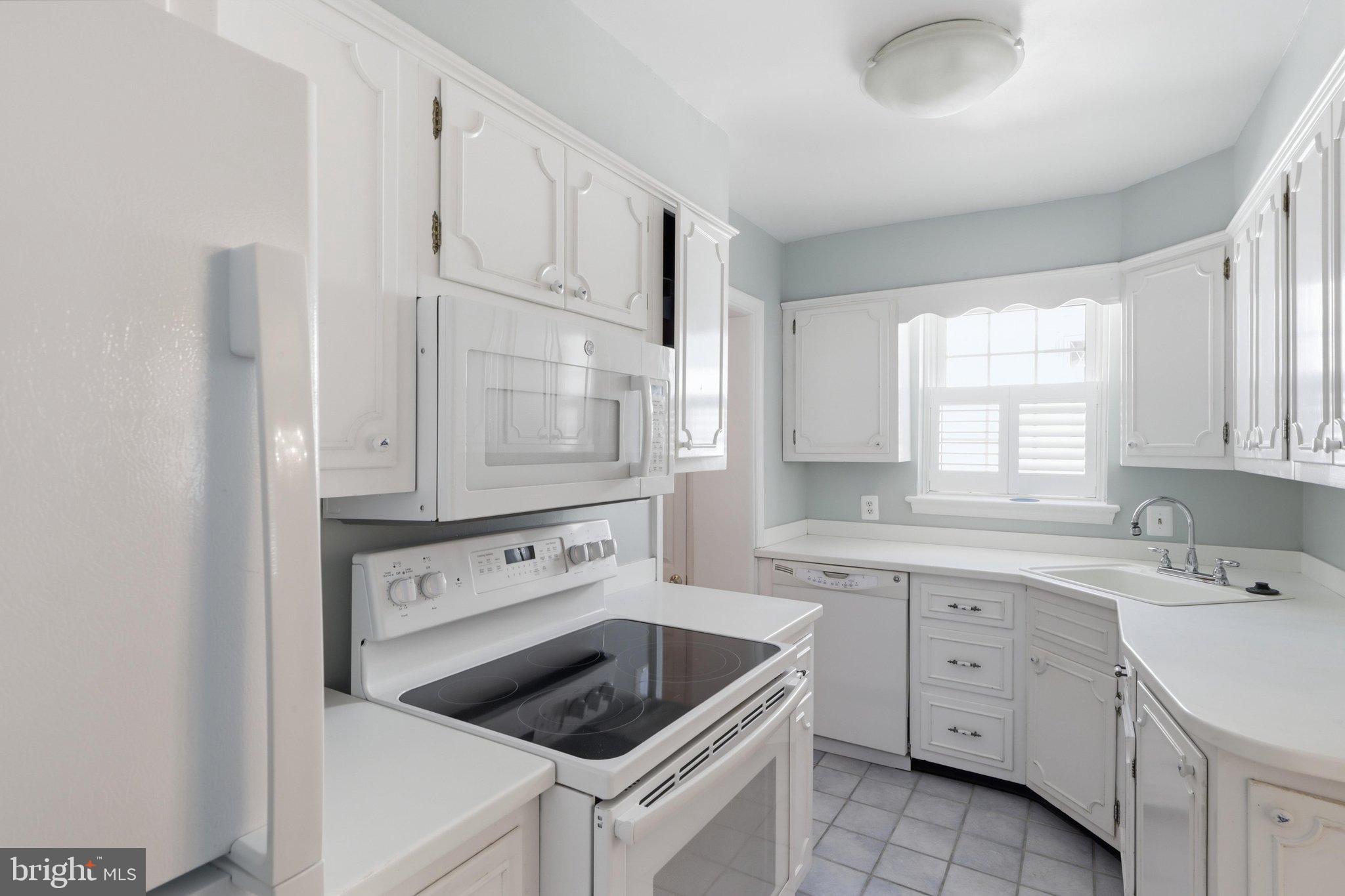 10010 Raynor Road Silver Spring, MD 20901 - Photo 10 of 44 Kitchen