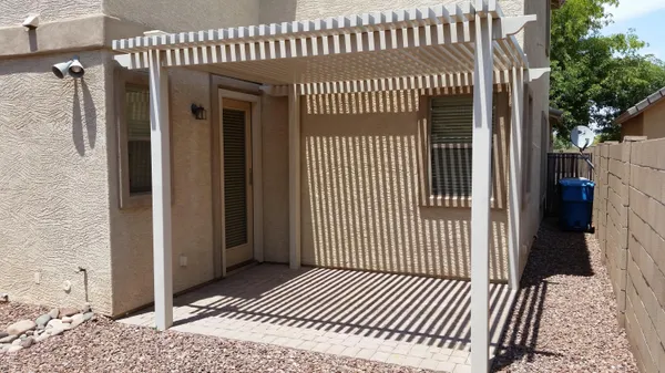 $2,150 | 5627 West Huntington Drive, Laveen, AZ 85339