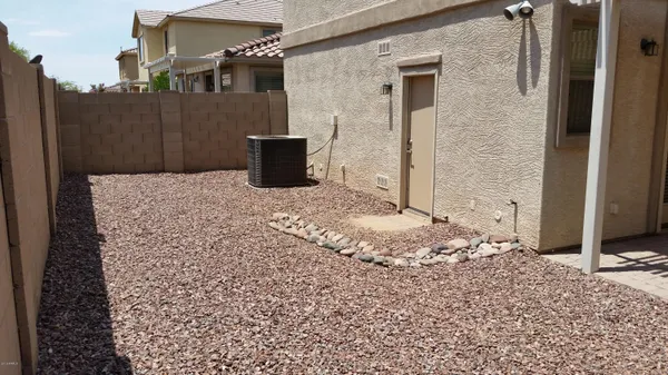 $2,150 | 5627 West Huntington Drive, Laveen, AZ 85339