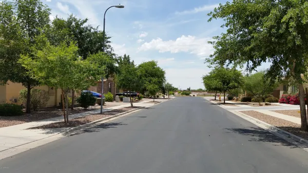 $2,150 | 5627 West Huntington Drive, Laveen, AZ 85339