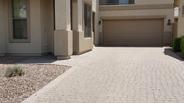 $2,150 | 5627 West Huntington Drive, Laveen, AZ 85339