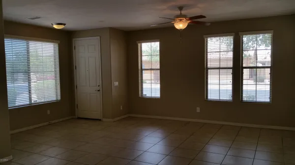 $2,150 | 5627 West Huntington Drive, Laveen, AZ 85339