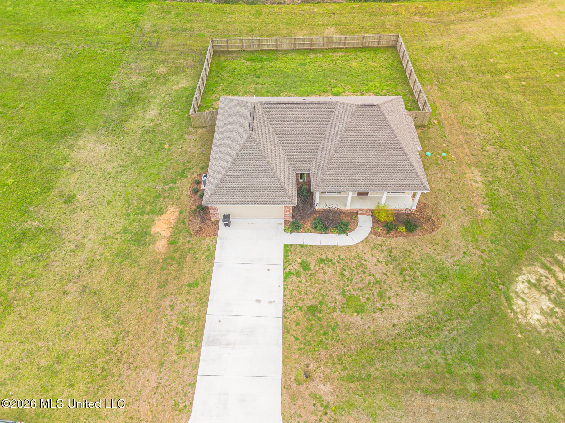 6 Stephens Lane Sumrall, MS 39482 - Photo 3 of 26 5-26