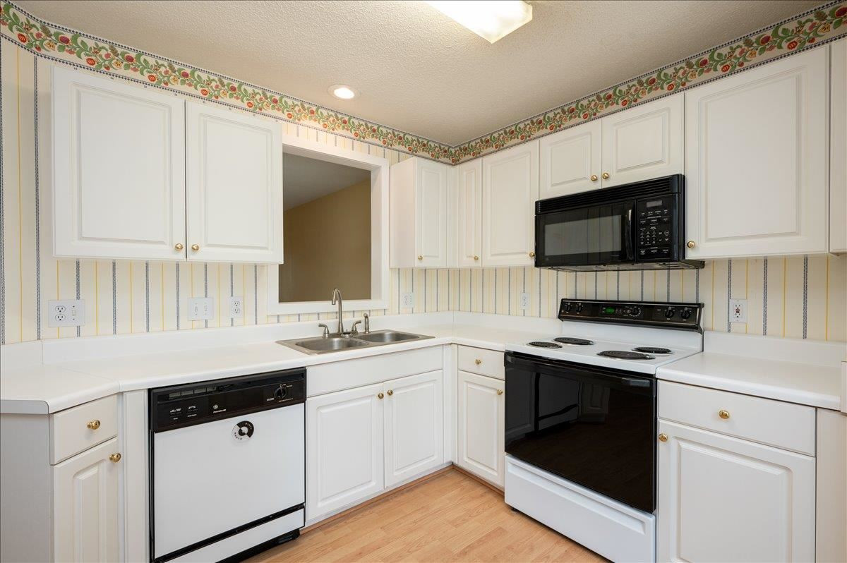 6025 Epping Forest Drive Raleigh, NC 27613 - Photo 3 of 22 Photo 3