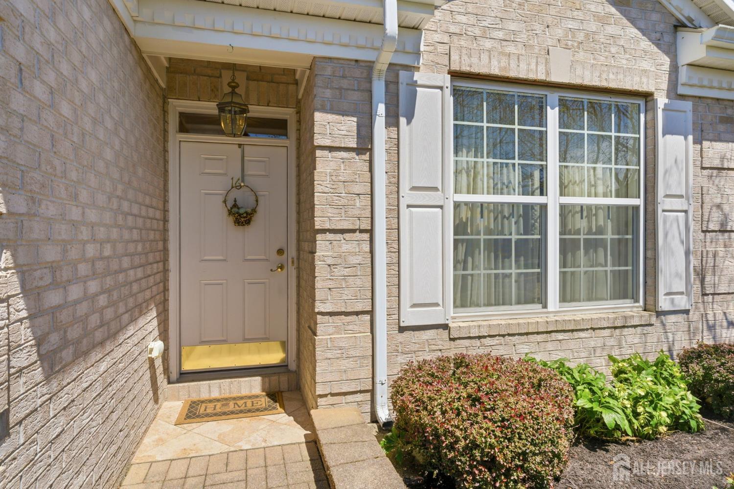 16 Barbaras Way Jackson, NJ 08527 - Photo 2 of 40