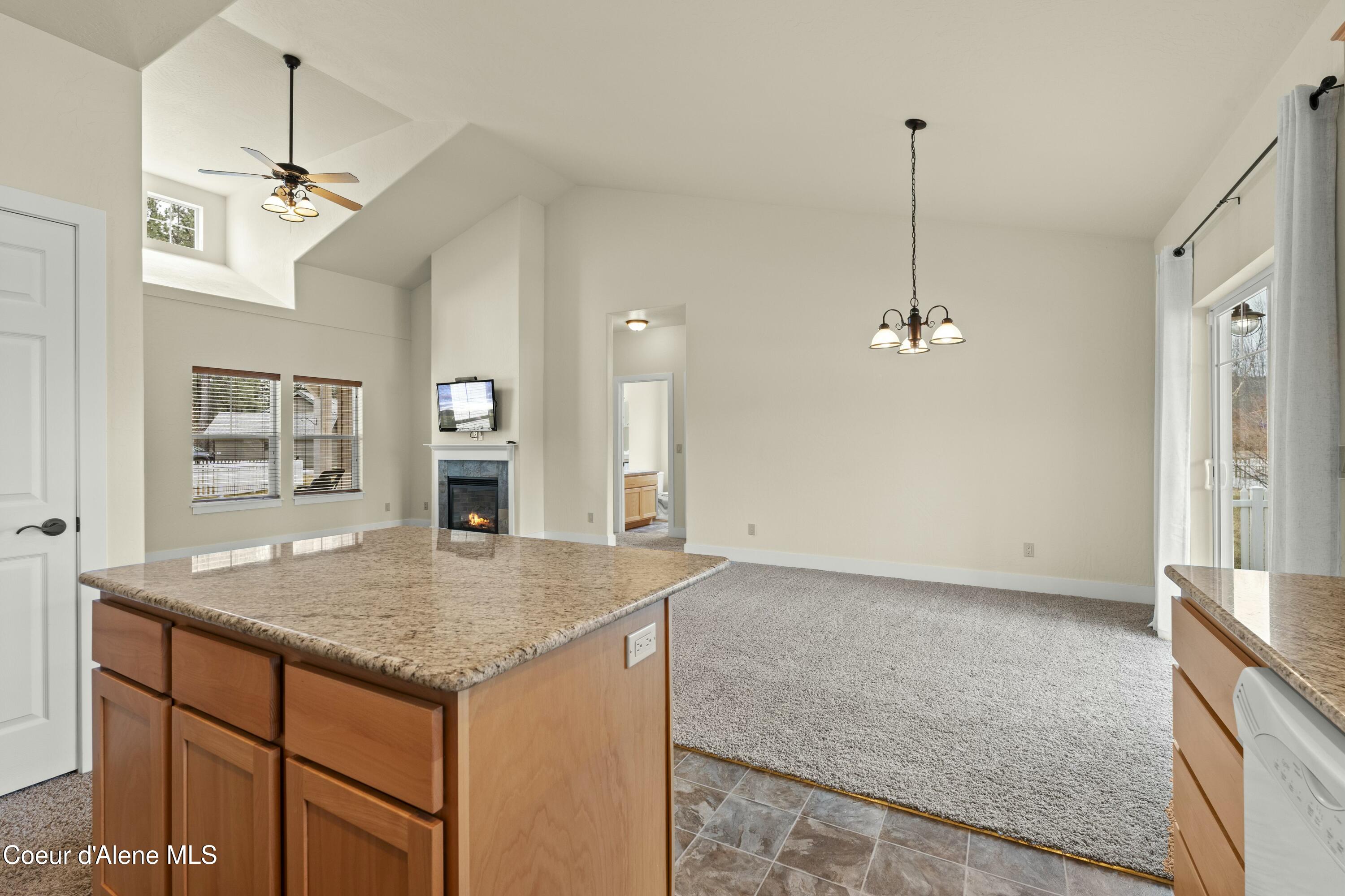 424 Becker Lane Dover, ID 83825 - Photo 12 of 38 Spacious Open Concept Living