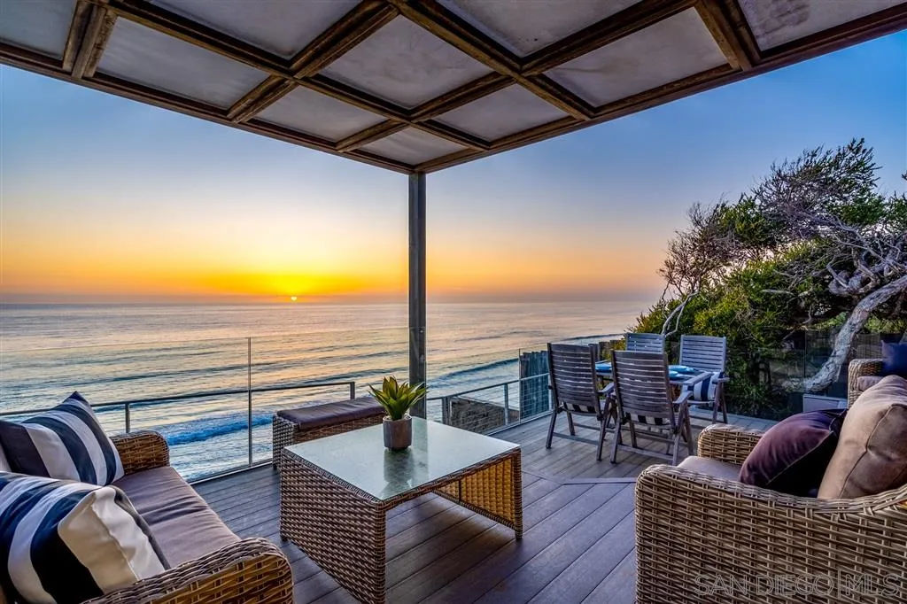 330 Neptune Avenue Encinitas, CA 92024 - Photo 5 of 13