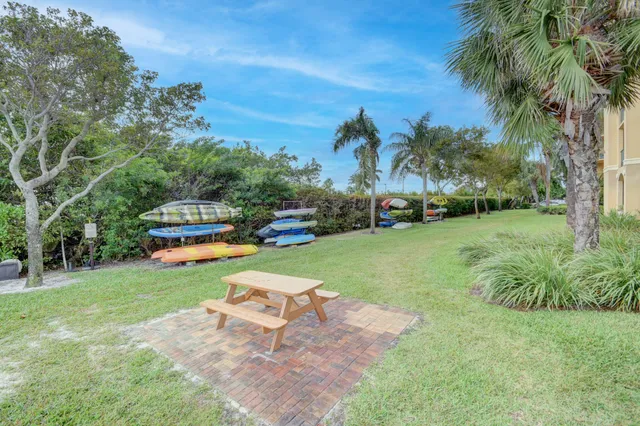 $325,000 | 500 Scotia Drive, Unit 305, Hypoluxo, FL 33462