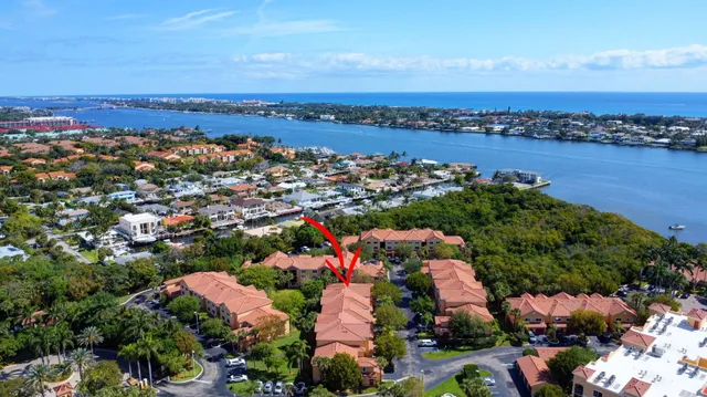 $325,000 | 500 Scotia Drive, Unit 305, Hypoluxo, FL 33462