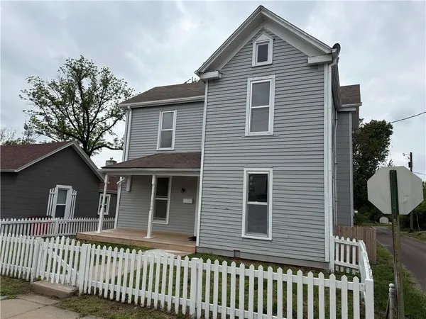 $160,000 | 308 16th Street, Lexington, MO 64067