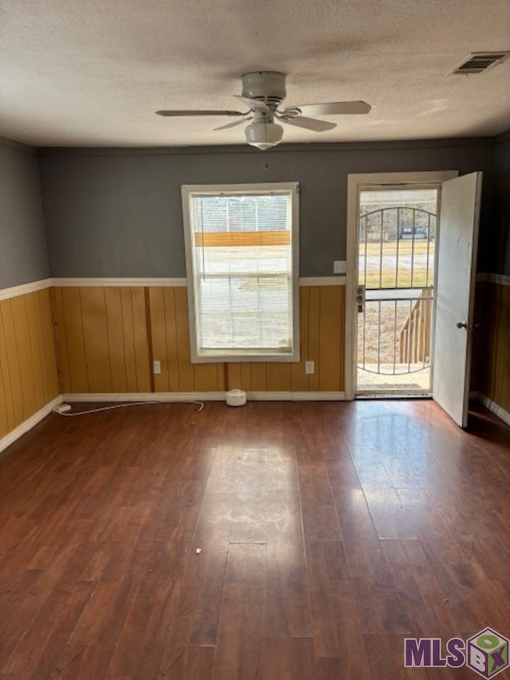 3833 Sycamore Street Baton Rouge, LA 70805 - Photo 2 of 12