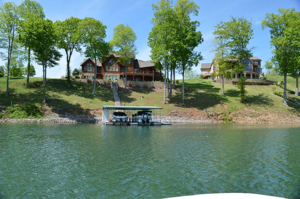 807 Crown Pointe Road La Follette, TN 37766 - Photo 1 of 40 1