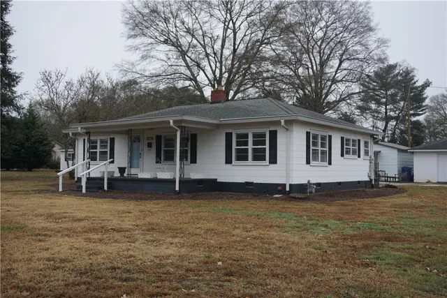 $295,000 | 615 Belton Highway, Williamston, SC 29697