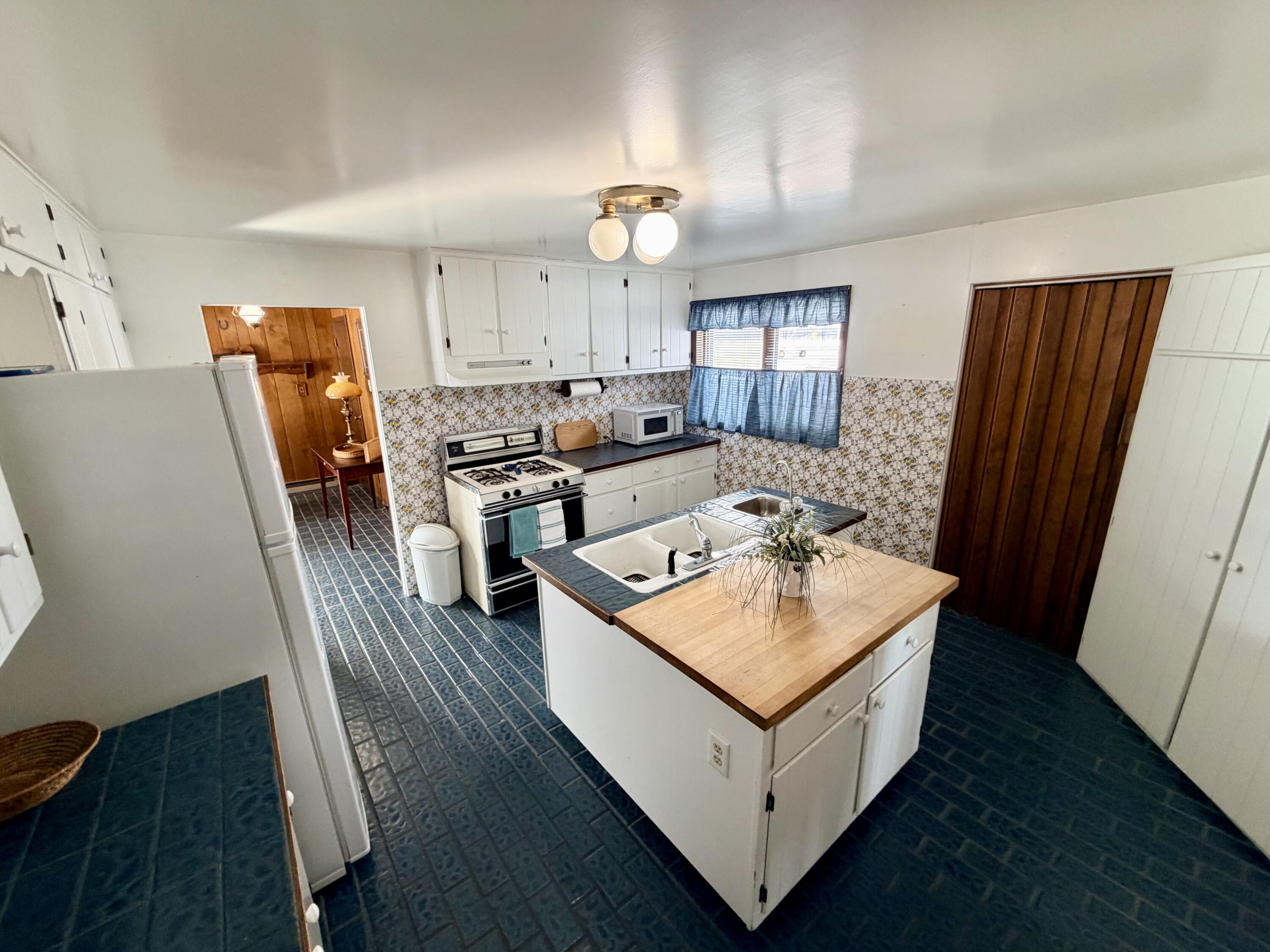 49145 92nd Avenue Decatur, MI 49045 - Photo 24 of 61 IMG_7307