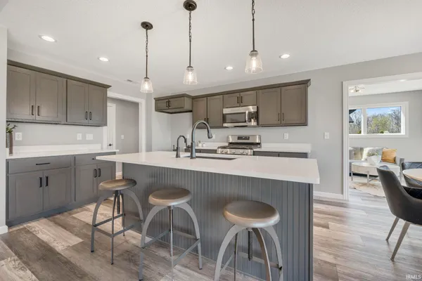 $379,900 | 5165 Greyson Heights Drive, Auburn, IN 46706