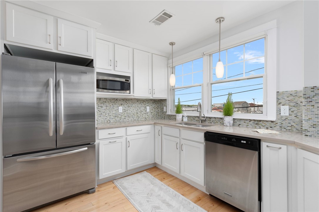 236 Sand Hill Cove Road, Unit B4 Narragansett, RI 02882 - Photo 12 of 38