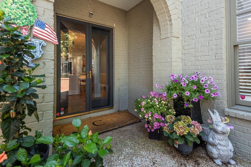 520 Rienzi Drive Memphis, TN 38103 - Photo 4 of 36 Gallery Image 4