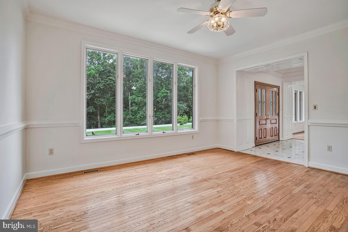 3170 Hickory Ridge Road Dunkirk, MD 20754 - Photo 10 of 74 Living Room