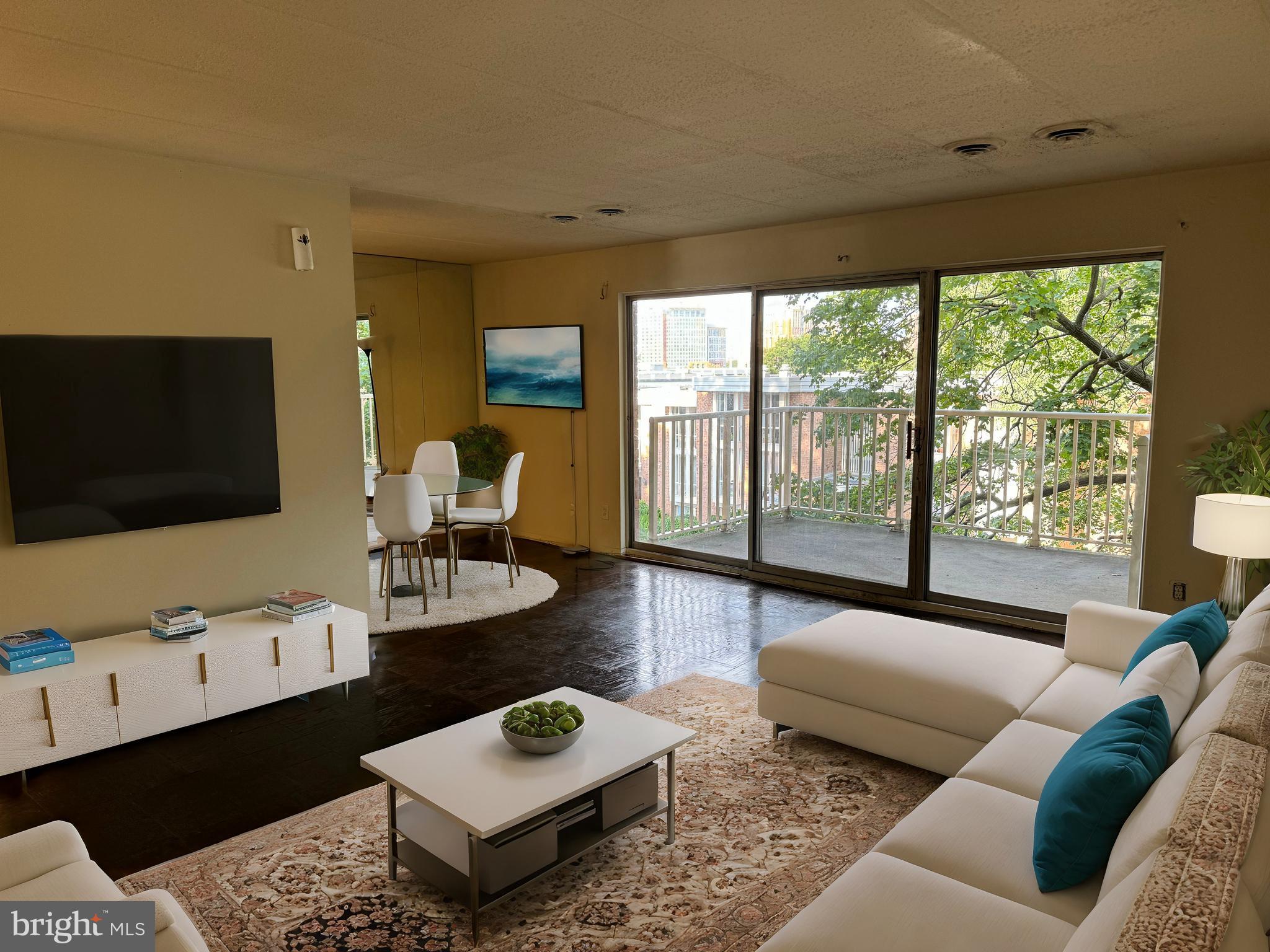 2632 Fort Farnsworth Road, Unit 142 Alexandria, VA 22303 - Photo 2 of 28 Gallery Image 2