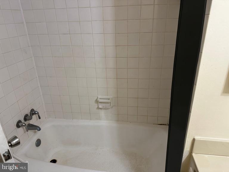 2632 Fort Farnsworth Road, Unit 142 Alexandria, VA 22303 - Photo 8 of 28 Gallery Image 8