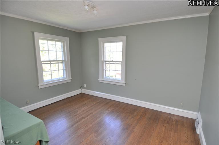 2519 Queenston Road Cleveland, OH 44118 - Photo 12 of 14 Bedroom 3