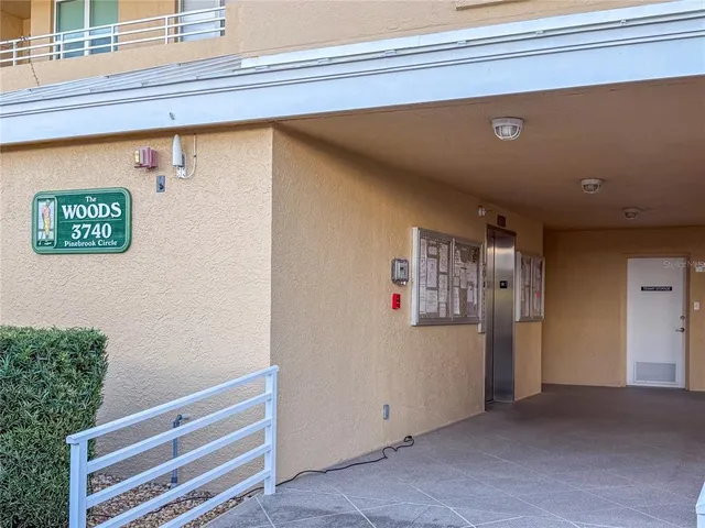 $164,900 | 3740 Pinebrook Circle, Unit 105, Bradenton, FL 34209