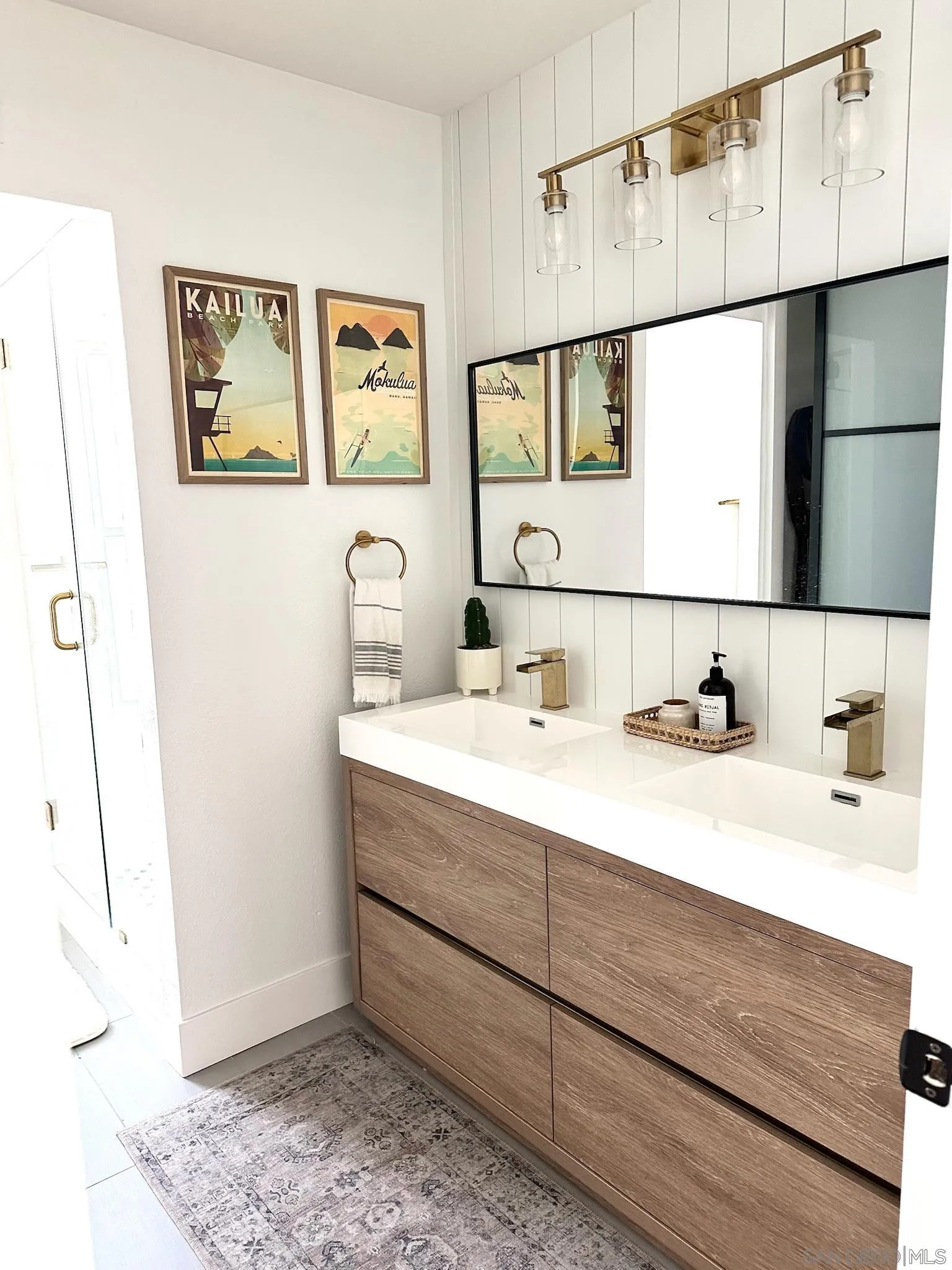 14240 Kendra Way Poway, CA 92064 - Photo 19 of 34 a bathroom with a sink and a mirror
