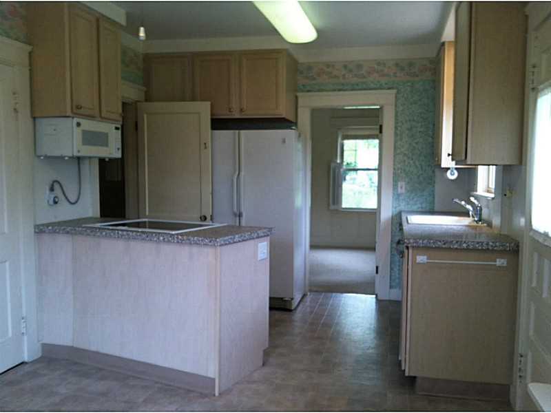 20 Tobin Street Coventry, RI 02816 - Photo 14 of 18 Kitchen.