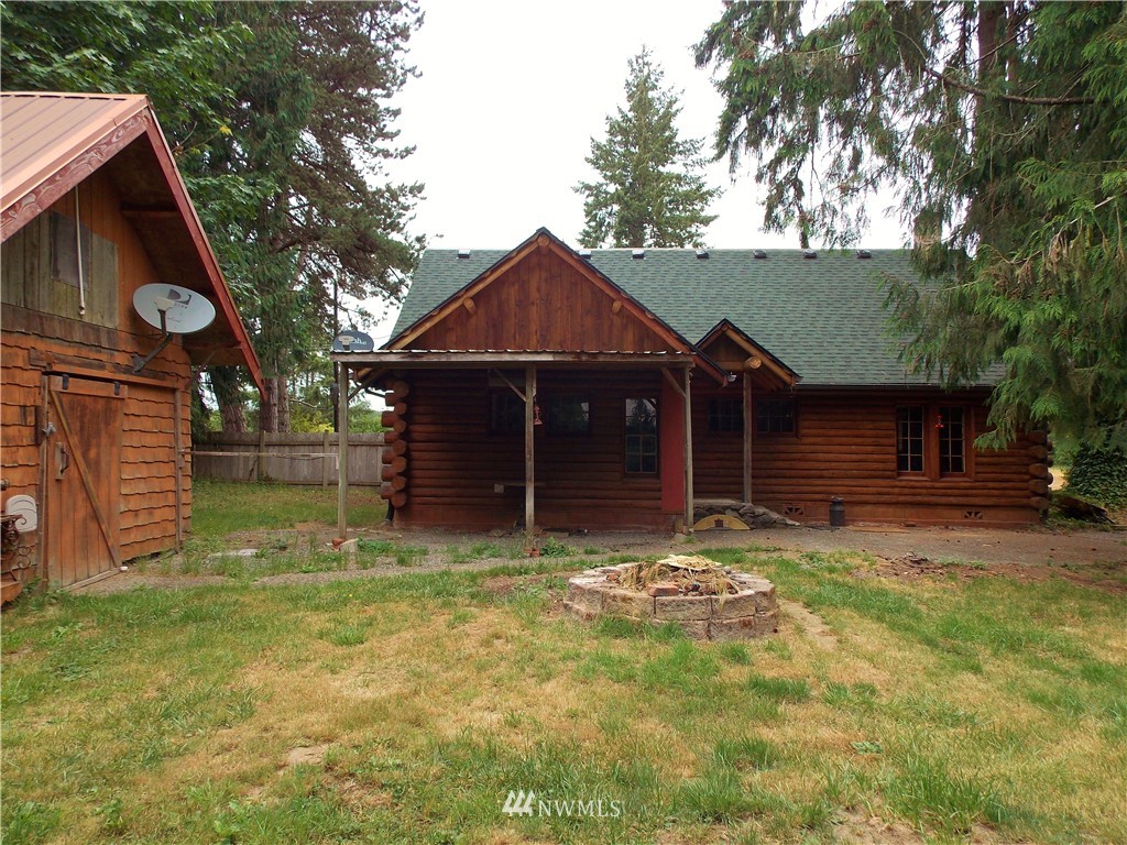 365 Chilvers Road Chehalis, WA 98532 - Photo 15 of 20 a view of a house with a yard