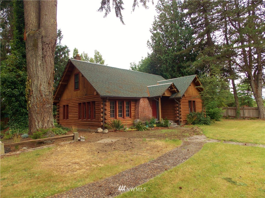 365 Chilvers Road Chehalis, WA 98532 - Photo 19 of 20 a front view of a house with a yard