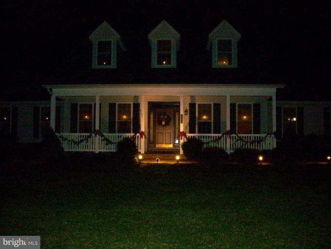 1573 Green Mill Road Finksburg, MD 21048 - Photo 12 of 27 HOLIDAY DECOR