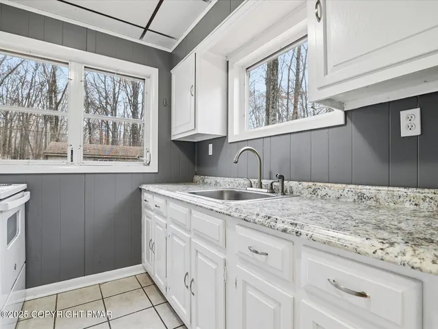 $234,999 | 2208 Linden Lane, East Stroudsburg, PA 18302