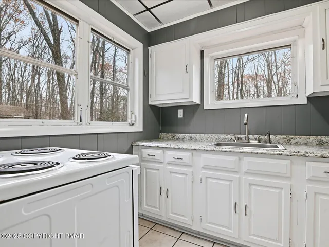 $234,999 | 2208 Linden Lane, East Stroudsburg, PA 18302