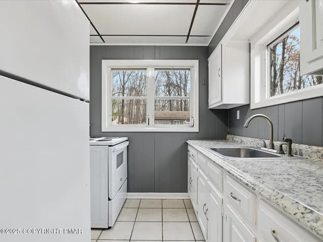 $234,999 | 2208 Linden Lane, East Stroudsburg, PA 18302