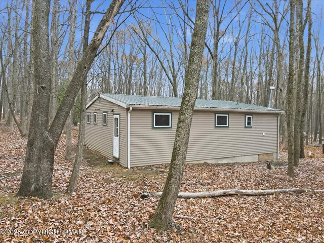 $234,999 | 2208 Linden Lane, East Stroudsburg, PA 18302