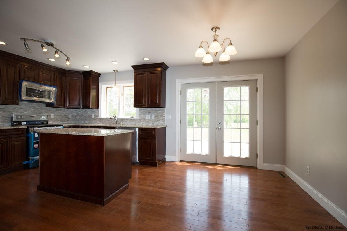 197 Ashdown Road Ballston Lake, NY 12019 - Photo 4 of 25 Photo 4